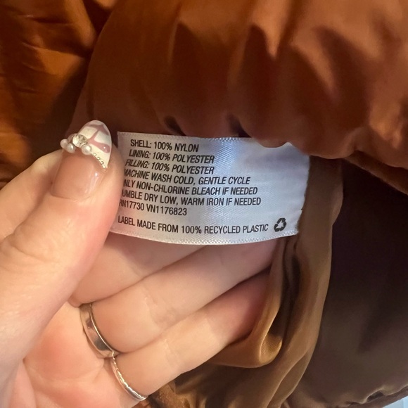 Universal Thread Women's Tan Puffer Jacket - Picture 6 of 6